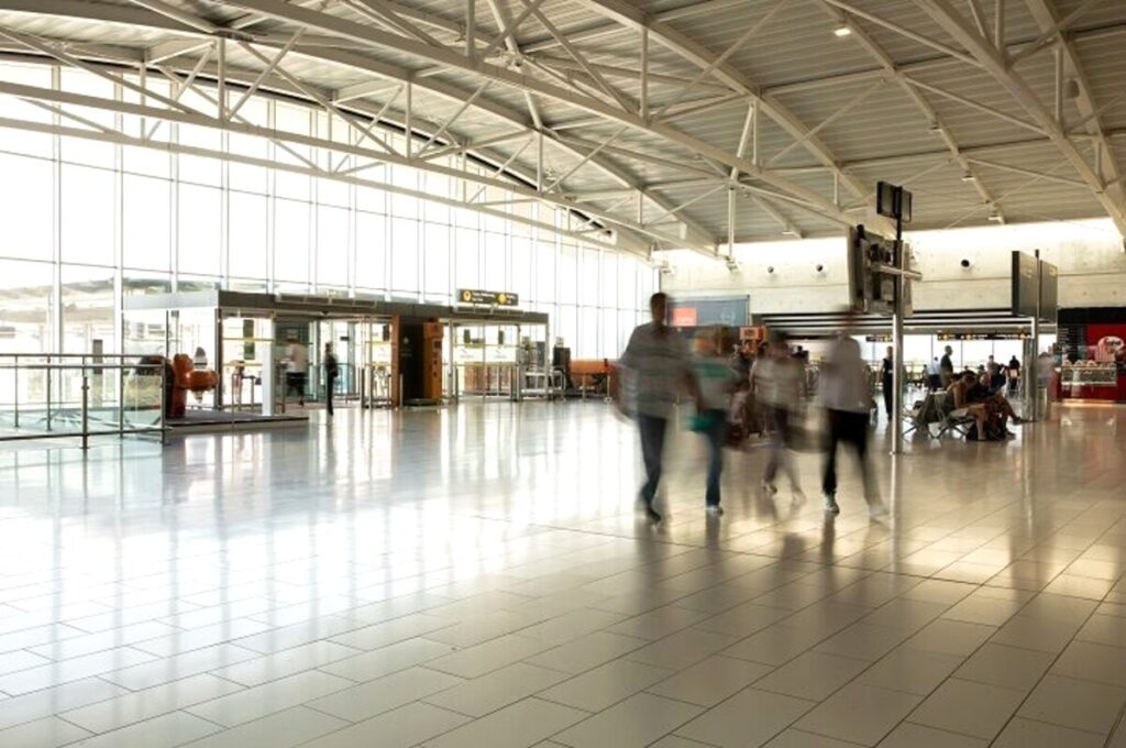 airport linkedin baseline 1200