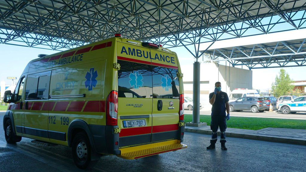 ambulance with logo2